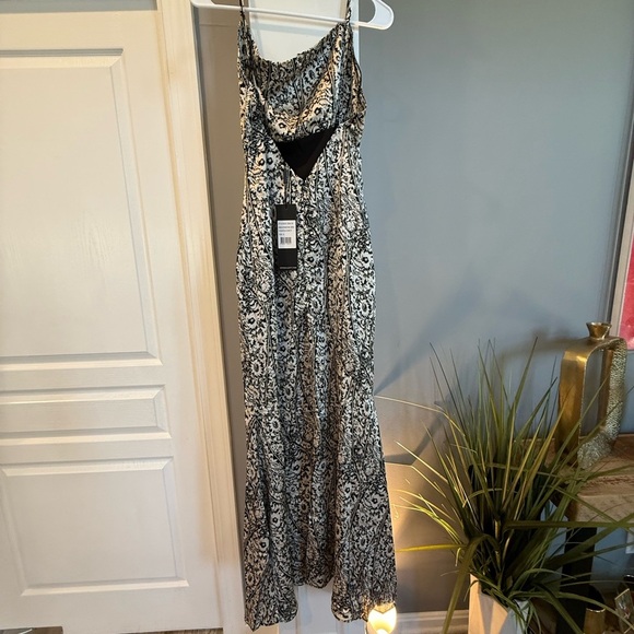 Elliatt Autonomy Maxi Dress In Black/White NWT - Picture 6 of 10